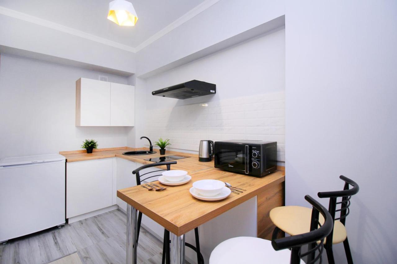Cozy Studio In The Best Area! 4 Алма Ата Екстериор снимка