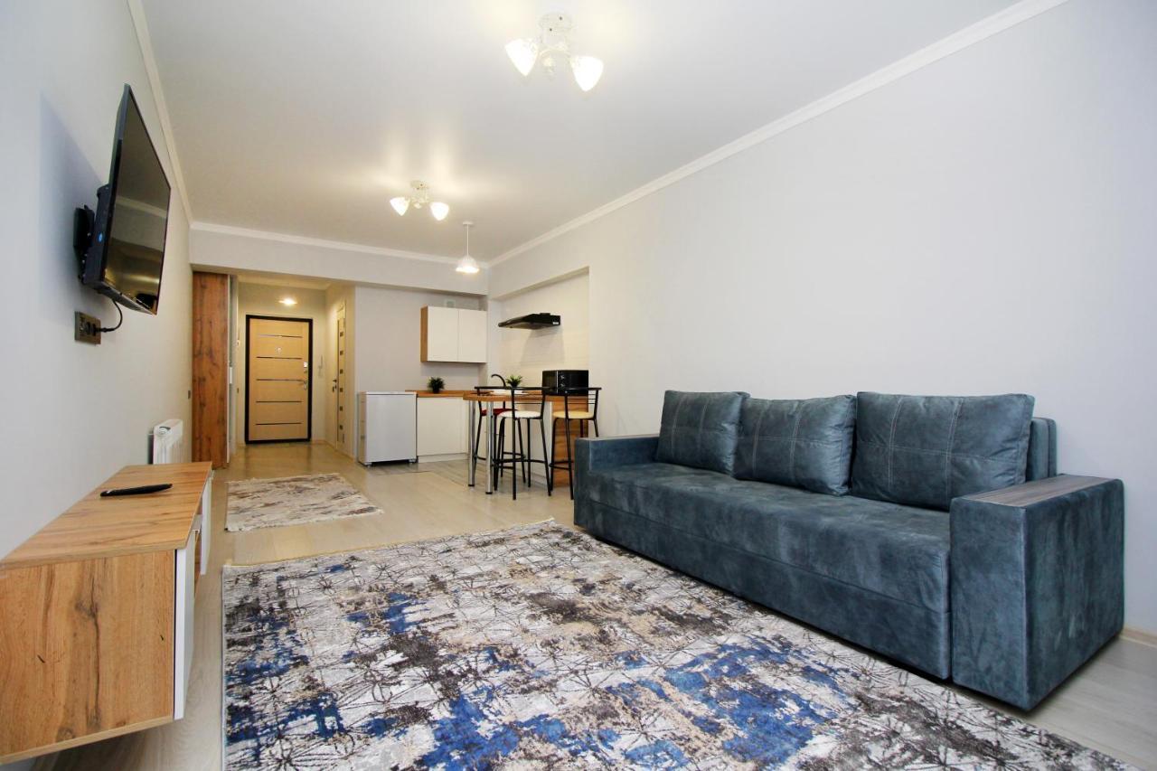 Cozy Studio In The Best Area! 4 Алма Ата Екстериор снимка