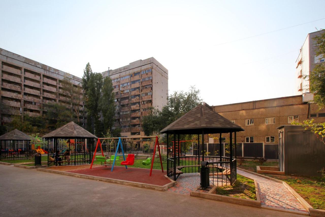 Cozy Studio In The Best Area! 4 Алма Ата Екстериор снимка